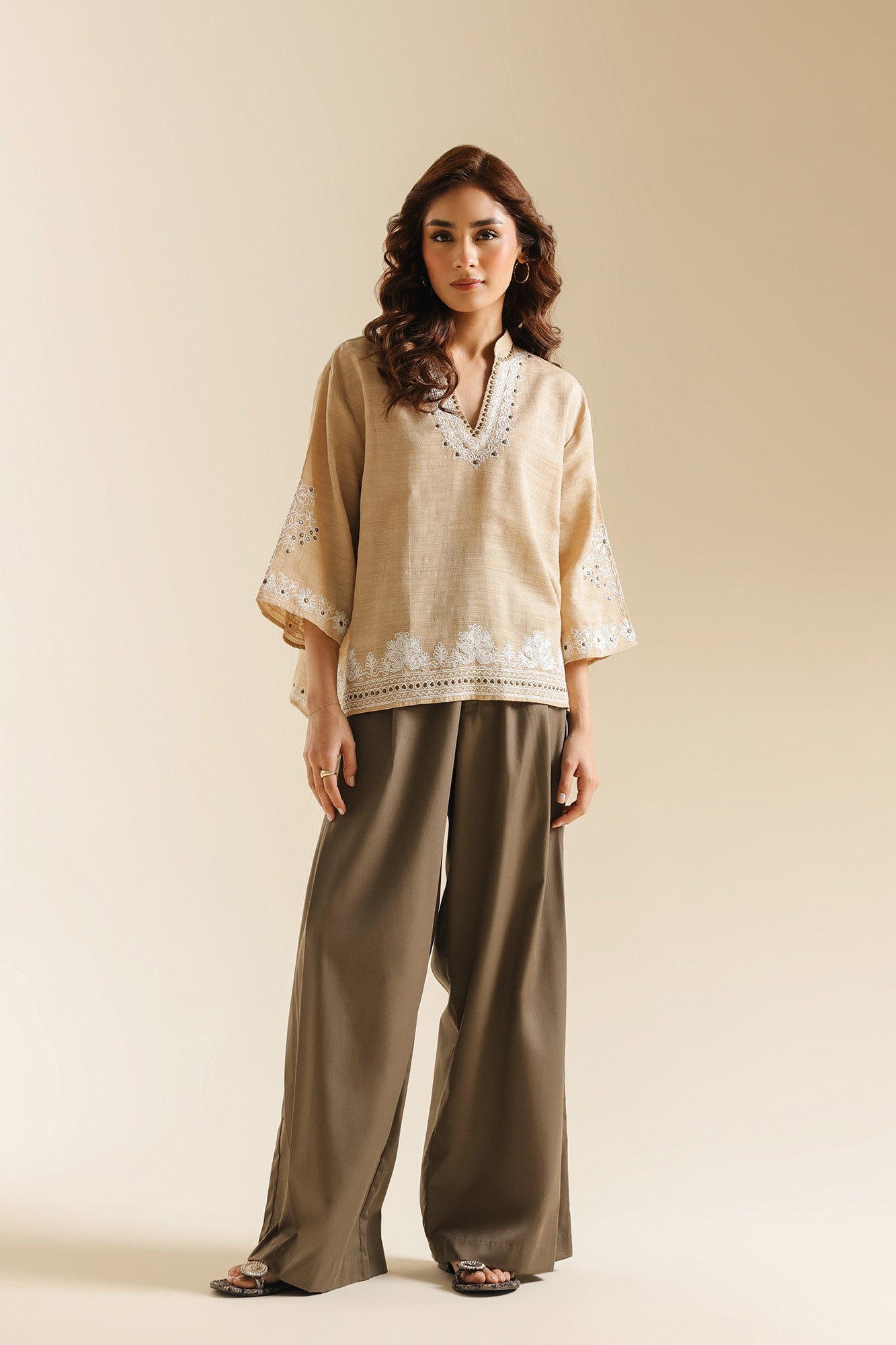 KURTI (S4E0592/119/806)