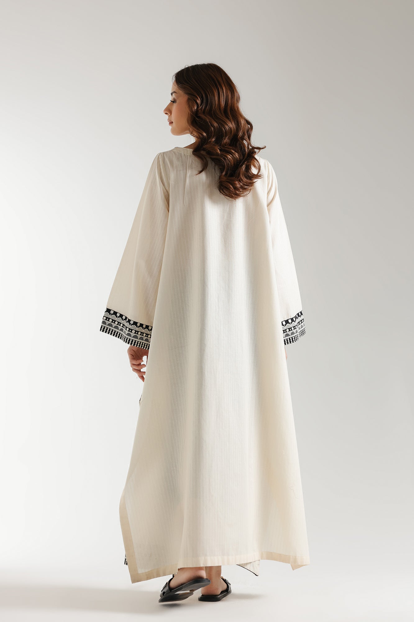 EMBROIDERED DRESS (S4E6364/102/002)