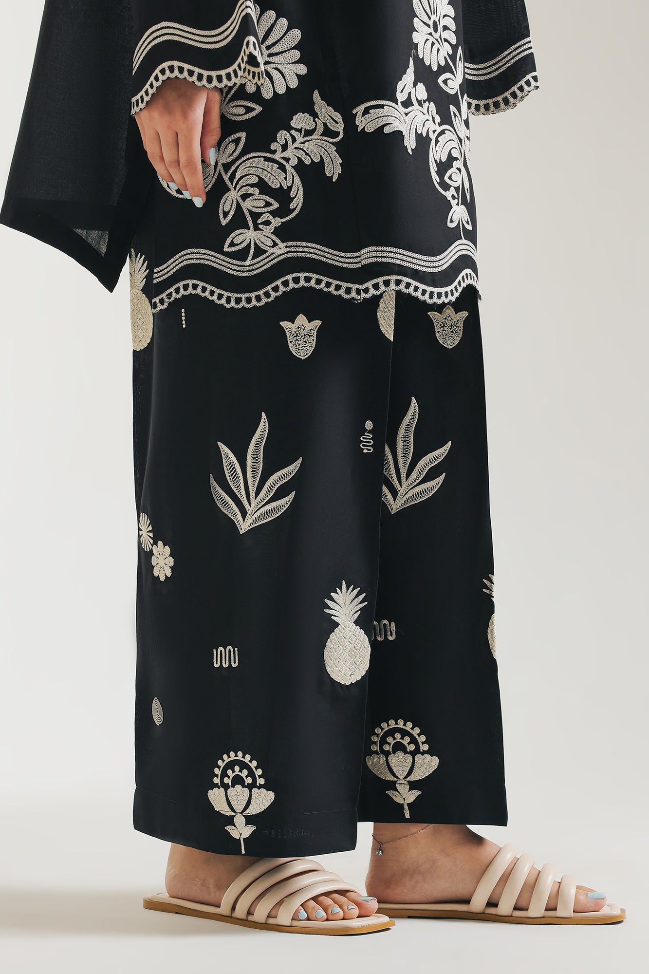 EMBROIDERED TROUSER (S4E6483/102/902)