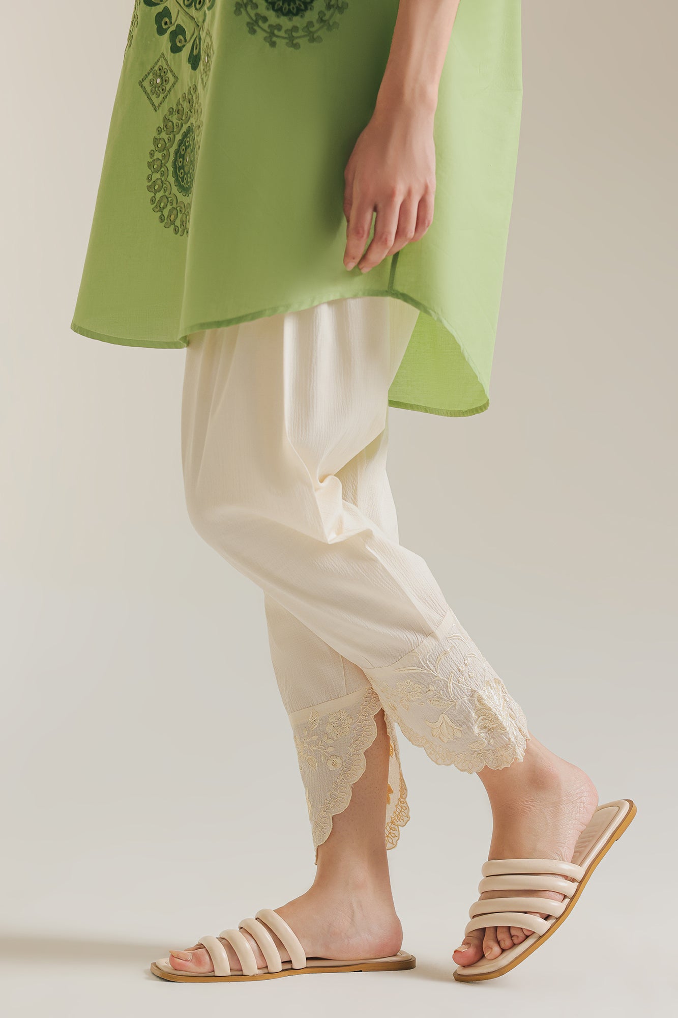 TULIP SHALWAR (S5E6487/102/002)