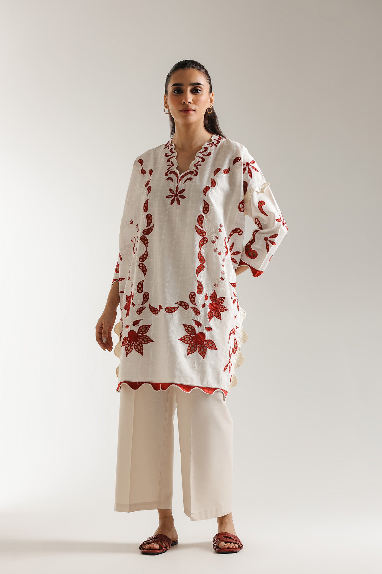 EMBROIDERED SHIRT (S6E6383/102/002)