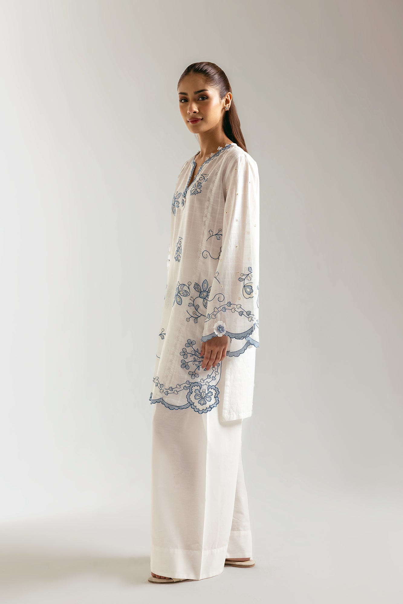 EMBROIDERED SHIRT (S6E6455/102/001)