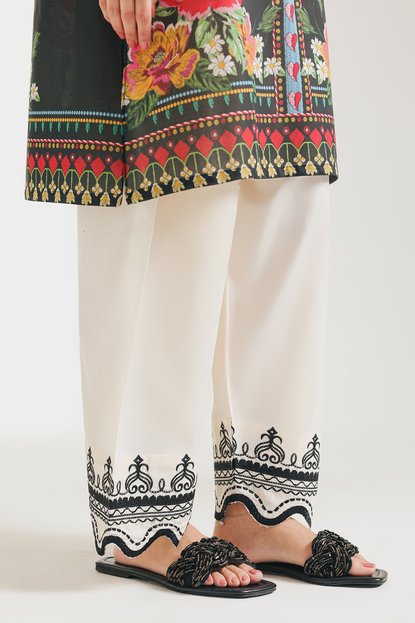 EMBROIDERED SHALWAR (S6E6489/102/002)