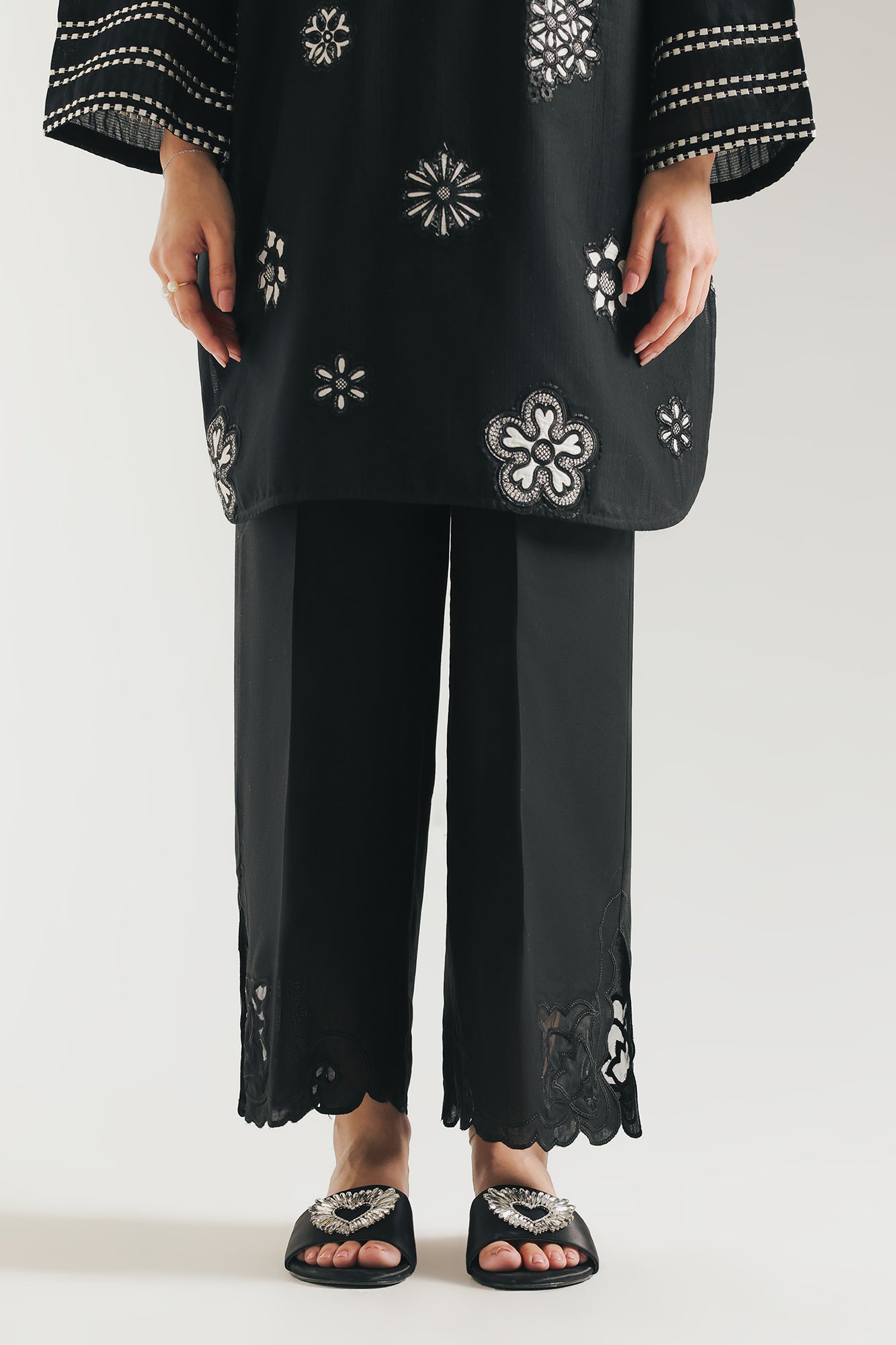 EMBROIDERED TROUSER (S6E6491/102/902)