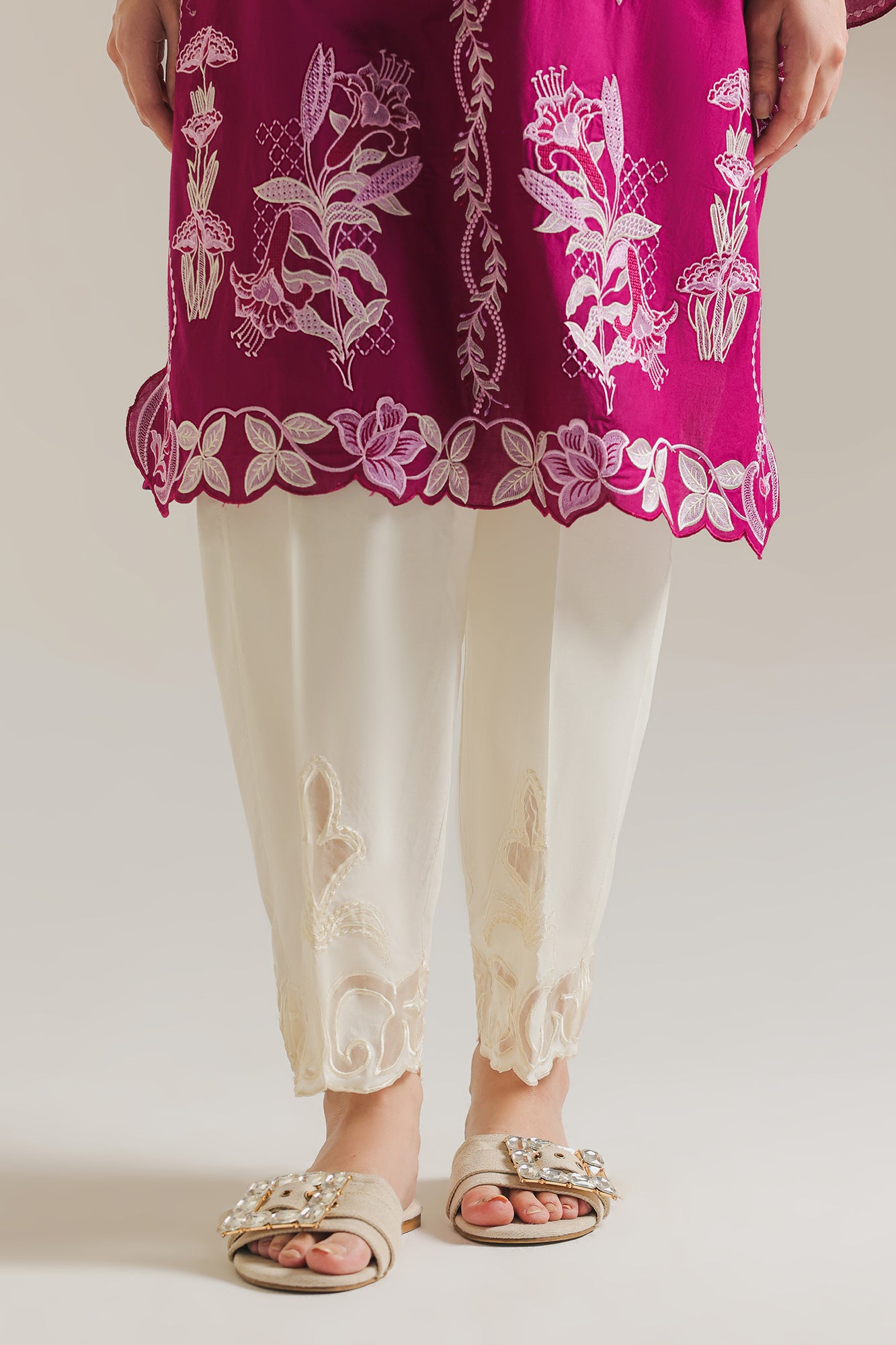 EMBROIDERED TROUSER (S8E6497/102/002)
