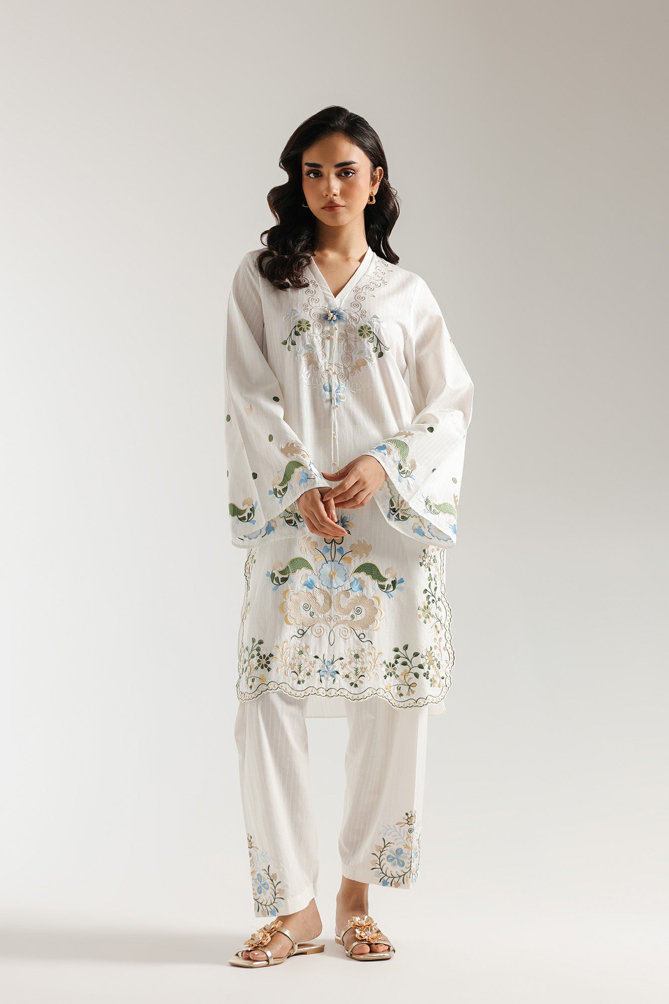 EMBROIDERED SUIT (S8E6545/102/003)