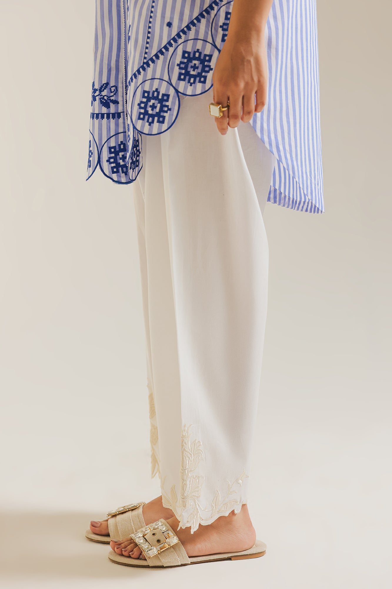 EMBROIDERED SHALWAR (S9E6501/102/001)