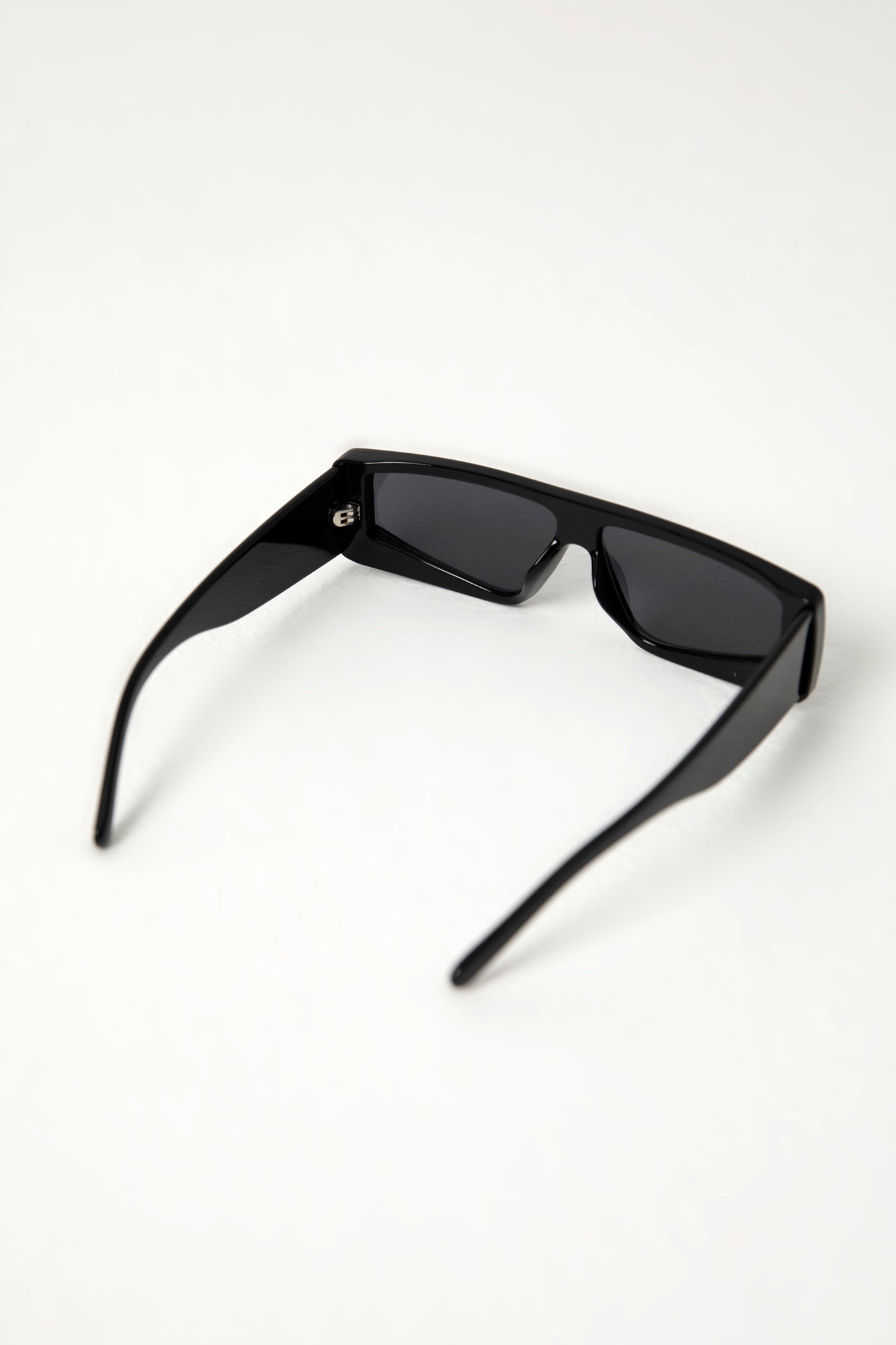 SUNGLASSES (E0030/111/901)