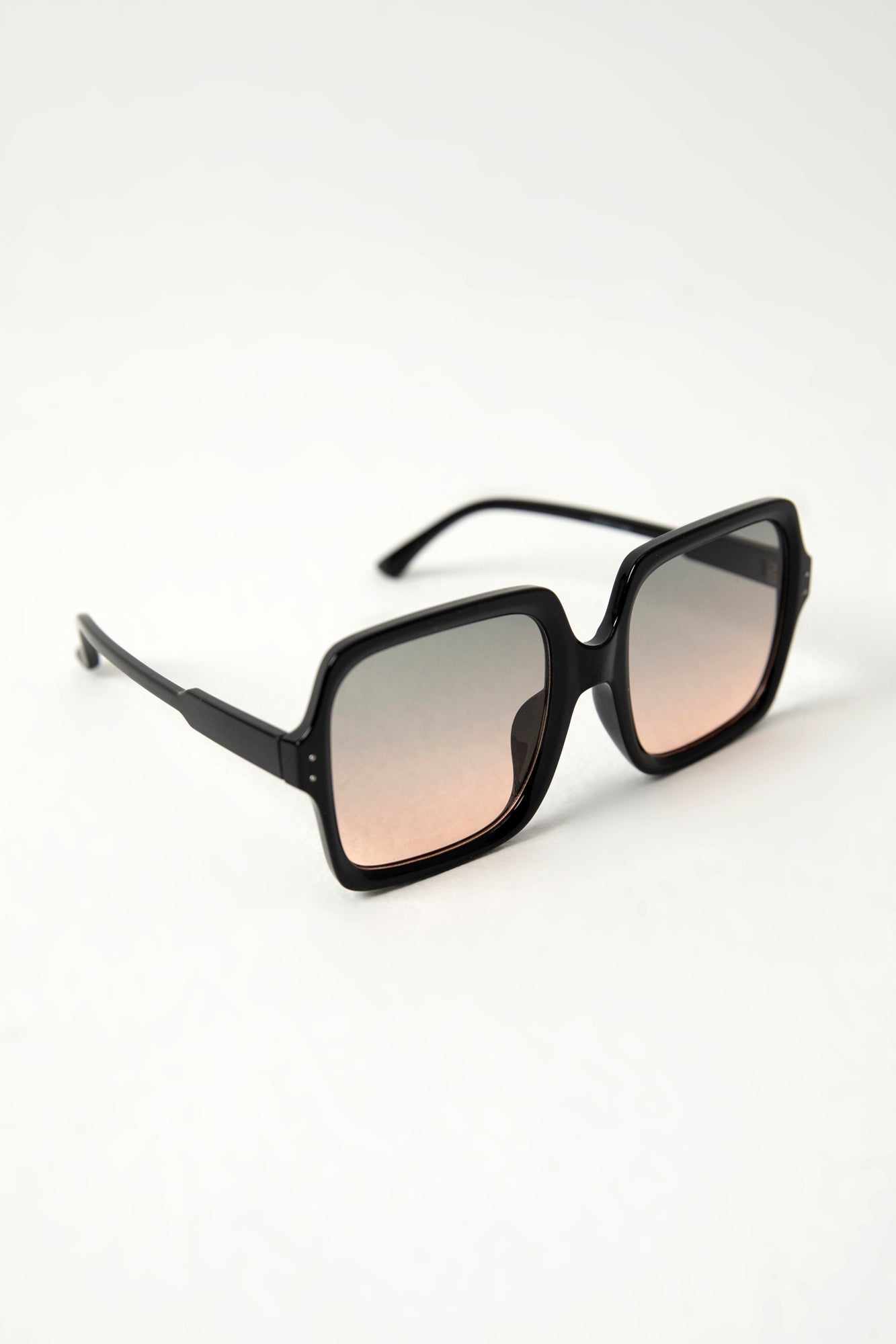 SUNGLASSES (E0032/111/901)