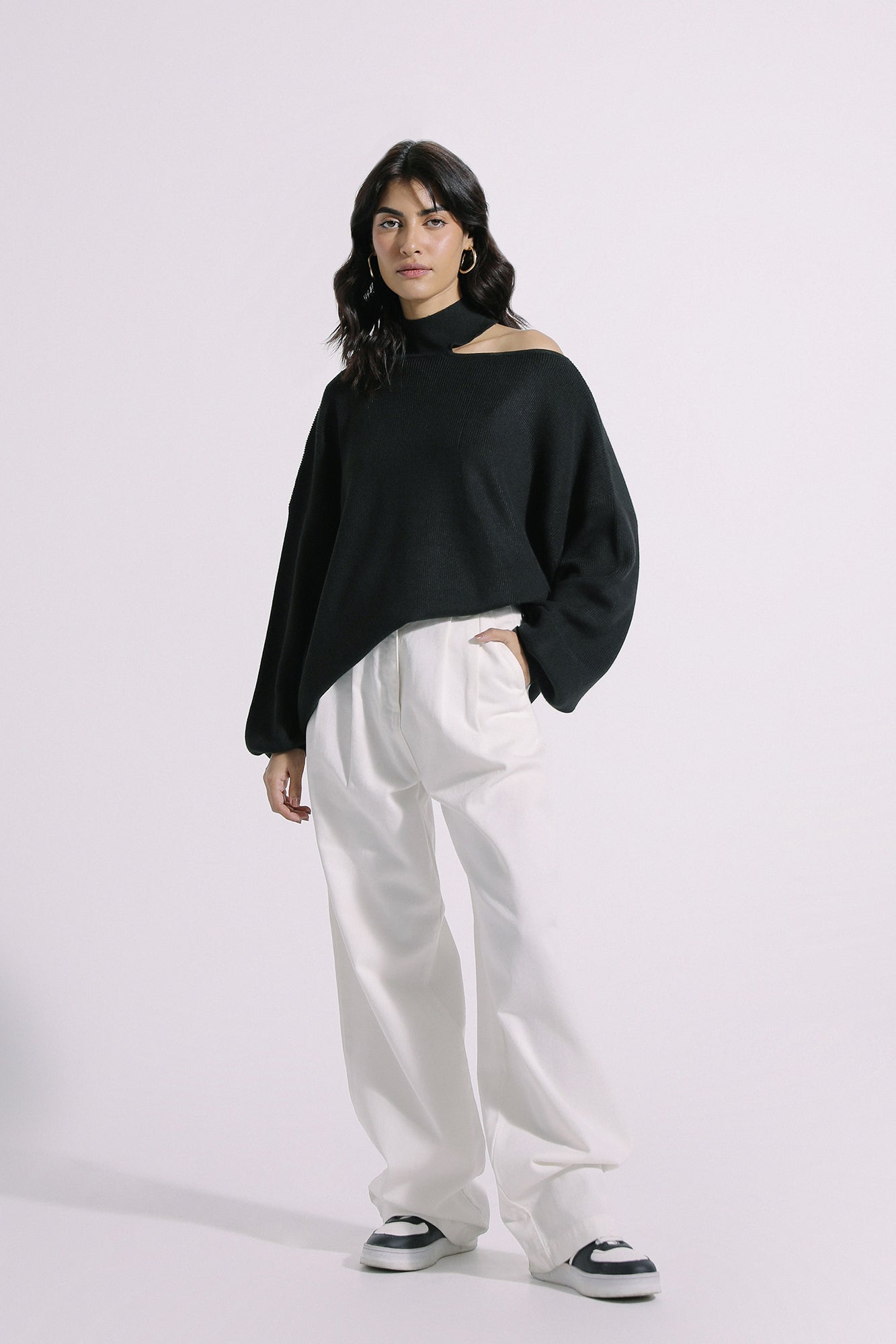 CUT OUT NECK SWEATER (E0555/108/902)