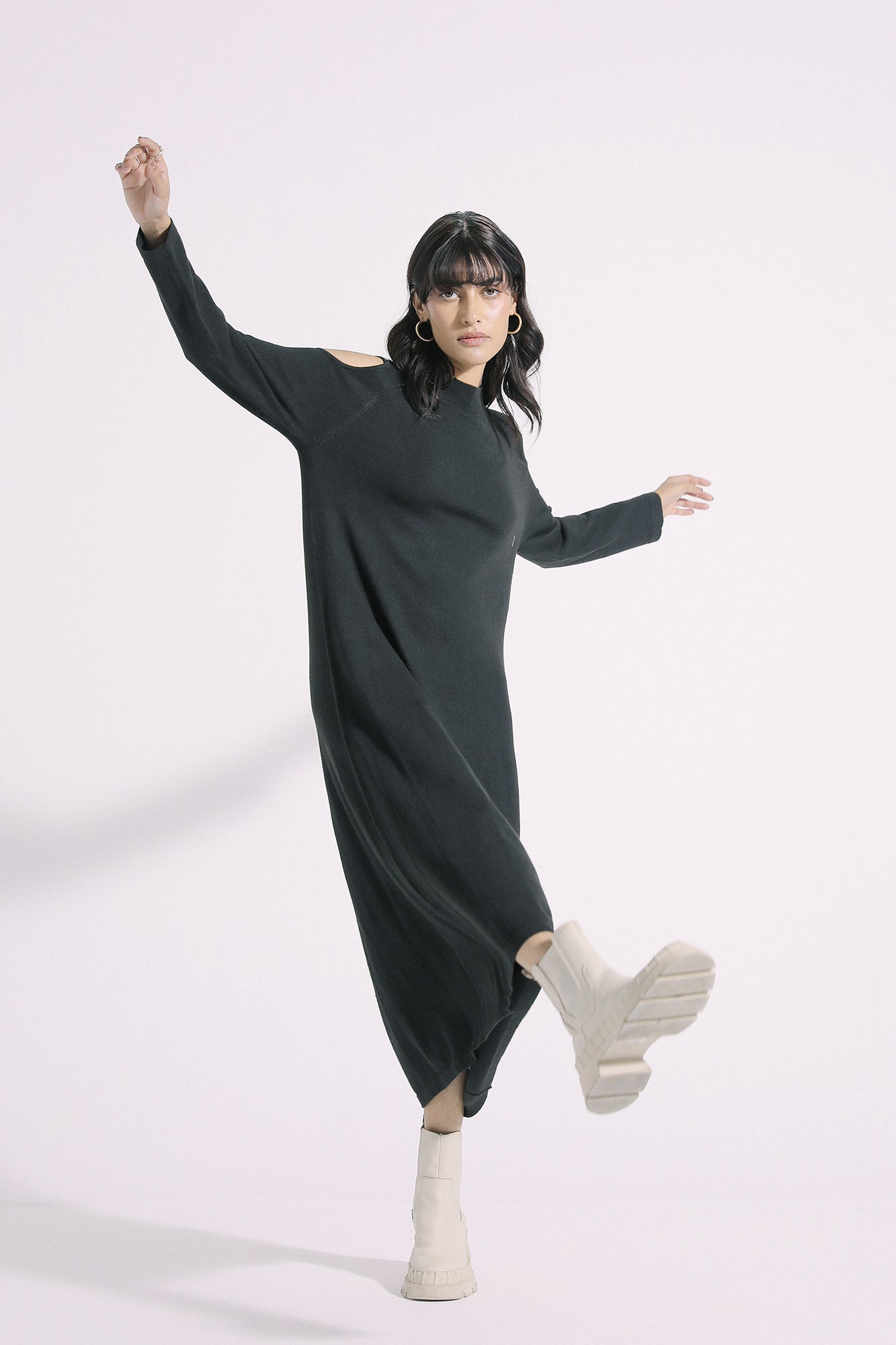 COLD SHOULDER KNIT MIDI DRESS (E0648/108/902)